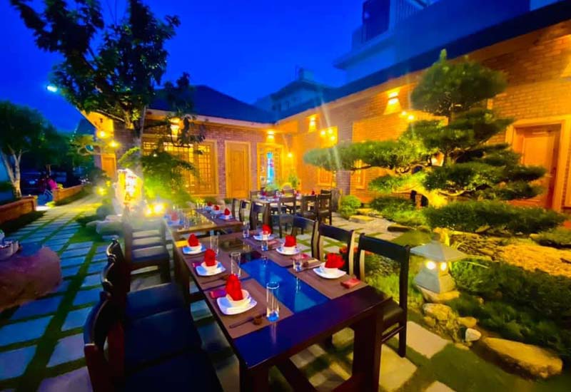 Anh & Em Restaurant tại Ngõ 2 phố Trần Quang Sơn, Liên Bảo, Thành phố Vĩnh Yên, Vĩnh Phúc