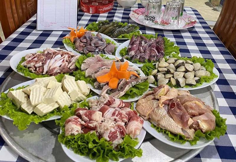 Nhà hàng Khánh Lan tại ngõ 2, phố Hùng Hưng, Minh Quyết, P. Khai Quang, TP. Vĩnh Yên, Vĩnh Phúc