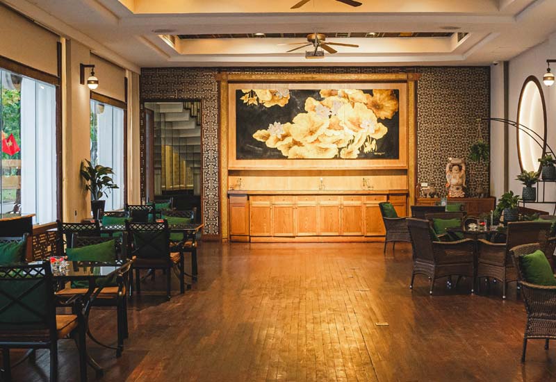 Lục Thủy Restaurant & Lounge 16 Lê Thái Tổ, Hàng Trống, Hoàn Kiếm, Hà Nội