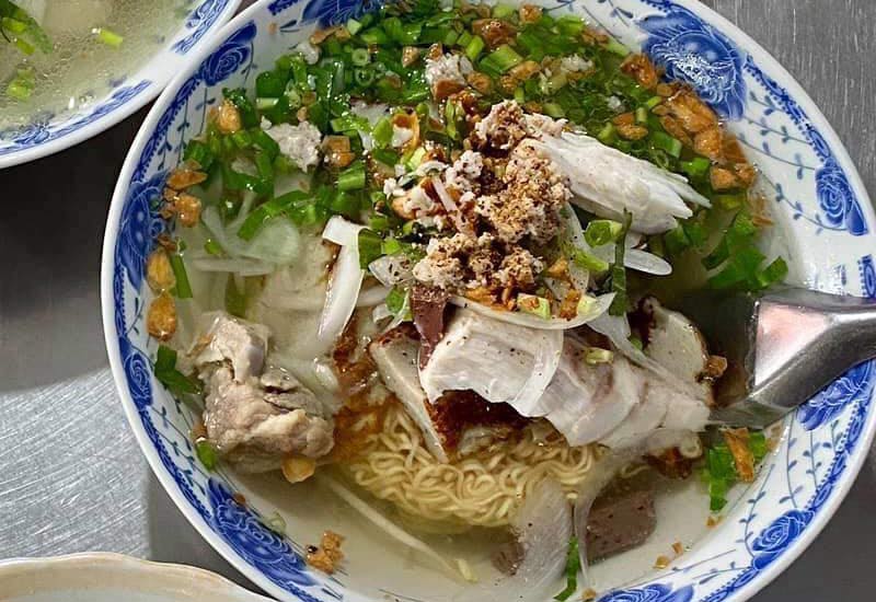 Phụng - Bánh Canh Bột Lọc ở Khu Phố 2, Thị trấn dương Đông, Phú Quốc, Kiên Giang