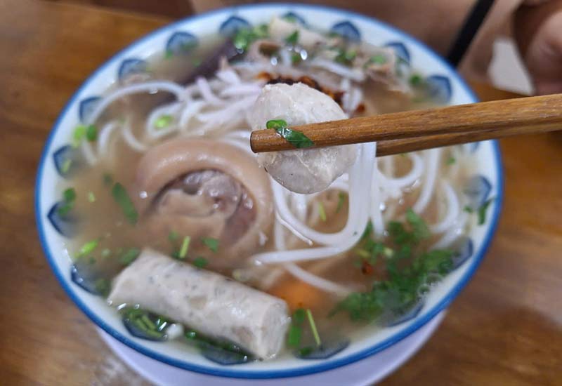 Bún Bò Huế Ngự Bình 625 Chùa Thông, Sơn Lộc, Sơn Tây, Hà Nội