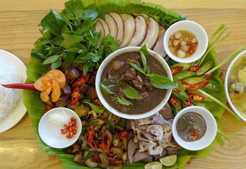 Nhà hàng Ẩm Thực Việt ở Khu Thắng Lợi, thị trấn Ba Hàng Đồi, Lạc Thủy, Hòa Bình