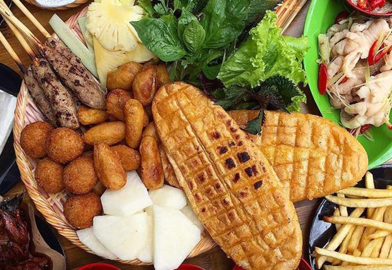 Nem Lụi Huế - Quán ăn vặt 3 miền ở 8 ngõ 4 Thụy Khuê, Ba Đình, Hà Nội