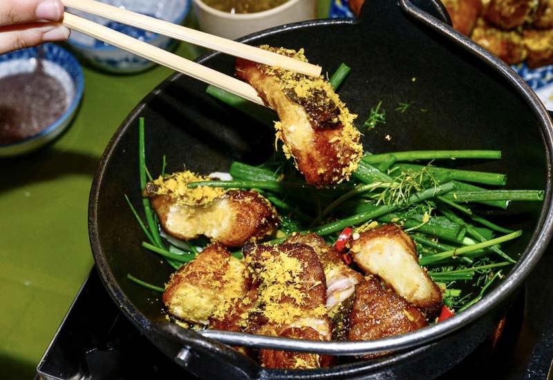 Chả Cá Lăng Ngon 3B ở 115B Phùng Hưng, Hoàn Kiếm, Hà Nội