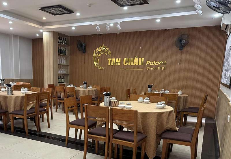 Nhà hàng Tân Châu Palace 02 Lê Thế Tiết, Thành phố Đông Hà, Quảng Trị