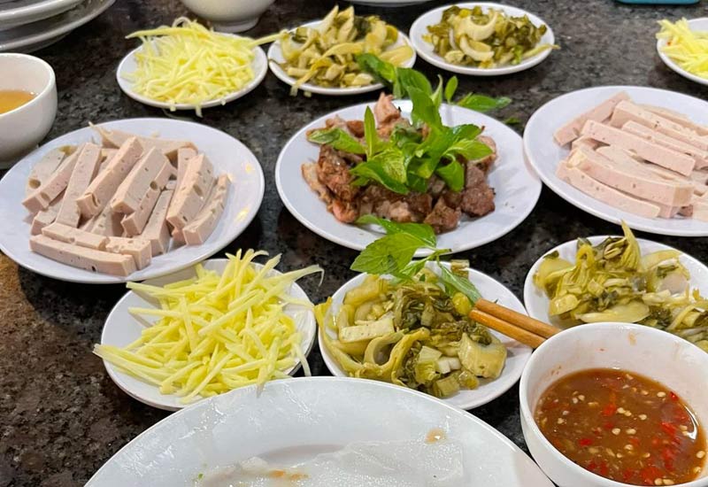 Bánh Ướt Thịt Nướng 90A Lê Thánh Tông, TP. Buôn Ma Thuột, Đắk Lắk 