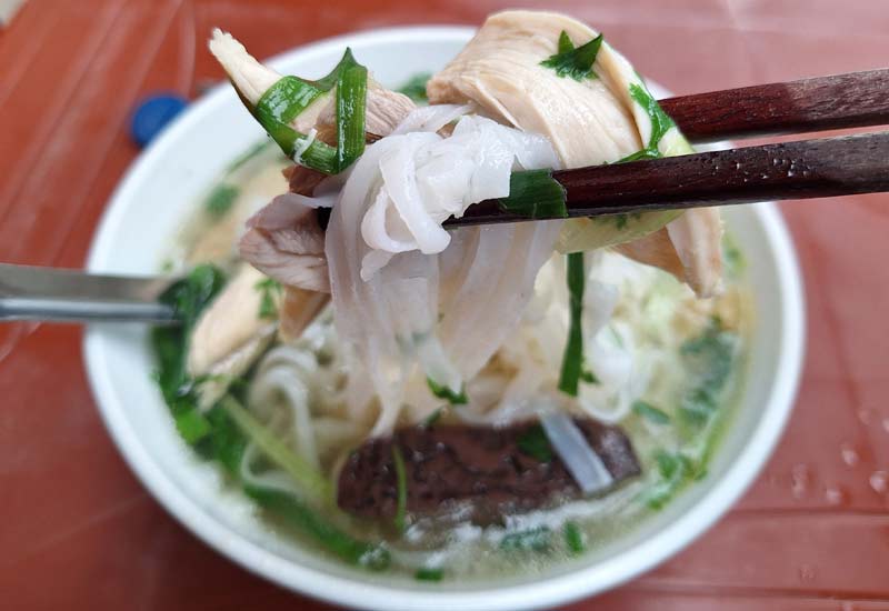 Phở Gà Đồi Dũng Hà 43 Văn Cao, P. Liễu Giai, Quận Ba Đình, Hà Nội