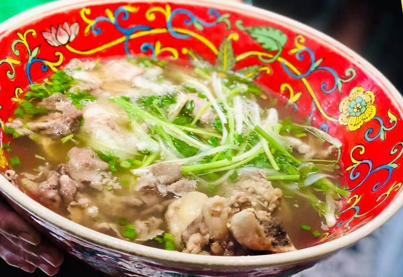 Tiệm Lành - Phở & Lẩu Bò Tươi tại 114 Nguyễn Du, Quận 1, TP. Hồ Chí Minh