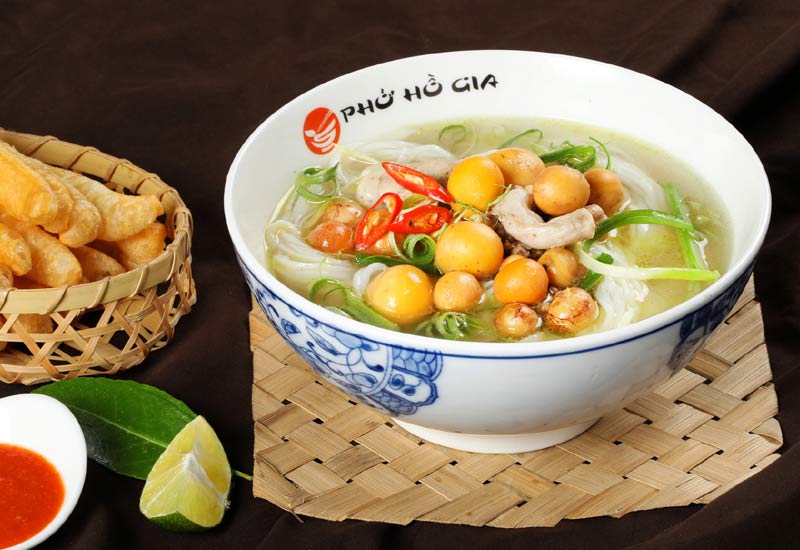 Quán Phở Hồ Gia - Phở Gà Đông Tảo 97 Lê Hồng Phong, Thành Phố Vinh, Nghệ An