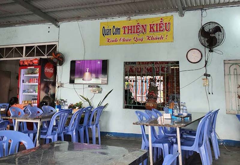 Quán Cơm Thiện Kiều - Lẩu mực ở Hầm Đèo Cả, Quốc lộ 1, tỉnh Phú Yên