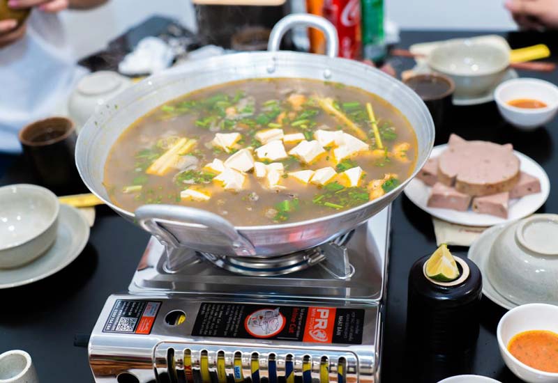 Nhà hàng Thắng Cố A Quỳnh 2 - Đặc Sản Sapa ở KĐT Nam Trung Yên, Yên Hoà, Cầu Giấy, Hà Nội