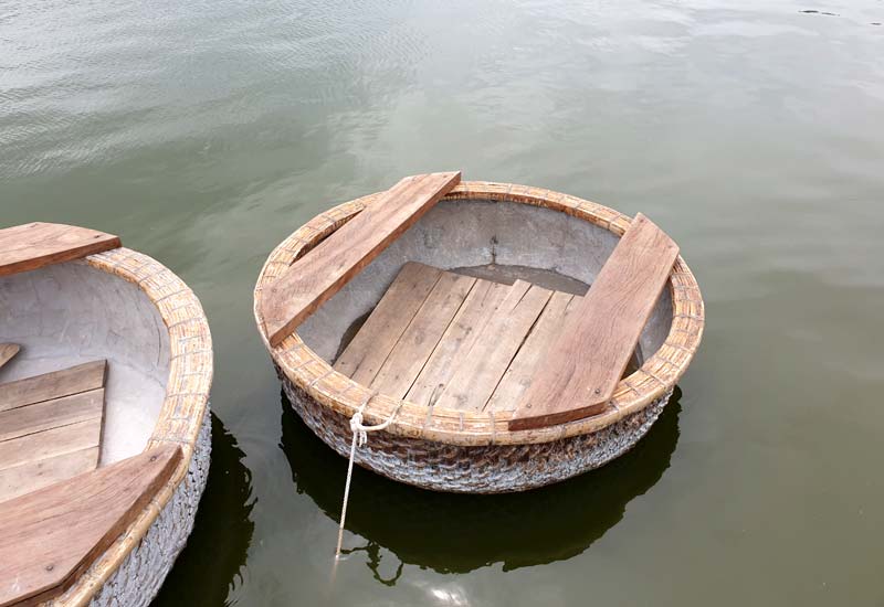 Hồ Cá Koi Đầm Đông, Phường Quảng An, Quận Tây Hồ, Hà Nội