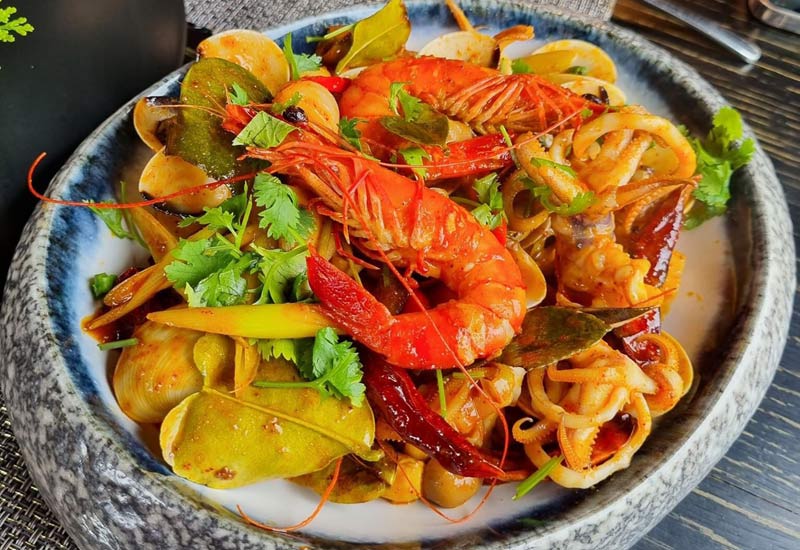Nhà hàng Yatts ẩm thực Thái Lan - 19 Ngô Văn Sở, Hoàn Kiếm, Hà Nội