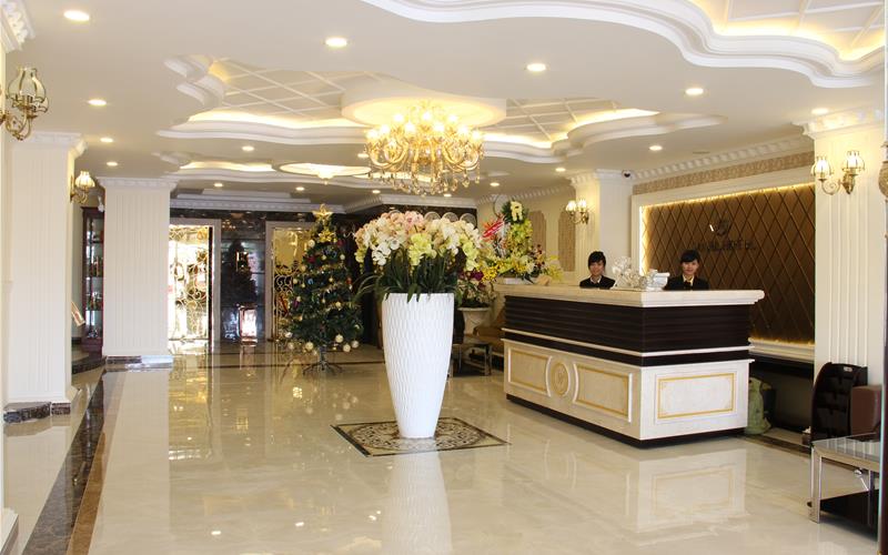 Royal Hotel - 24 Nguyễn Chí Thanh