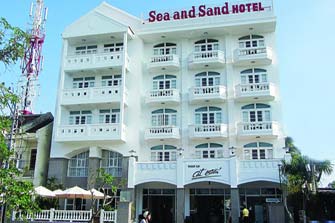 Khách sạn Sea & Sand