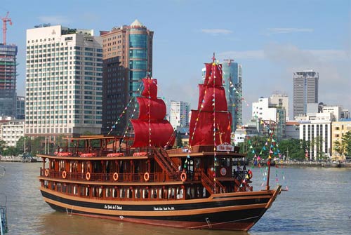 Du thuyền Hòn Ngọc Viễn Đông