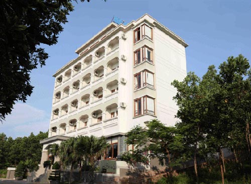 Khách sạn Hòa Bình Hạ Long