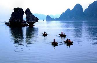 Ha Long Bay’s World Wonder bid receives a boost