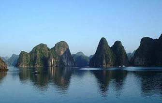 Vote for Ha Long Bay as world’s natural wonder