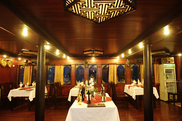 Restaurant 16 cabin